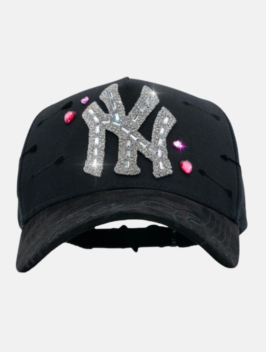 31 Hats "Love Struck"